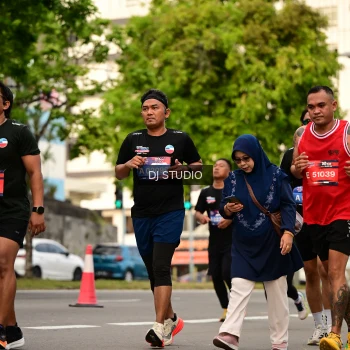 Runner Photo 4155115