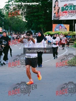 Runner Photo 415527