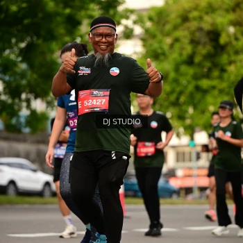 Runner Photo 4155423