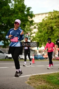 Runner Photo 4155493