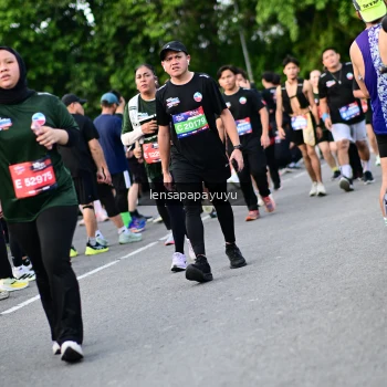 Runner Photo 4155533
