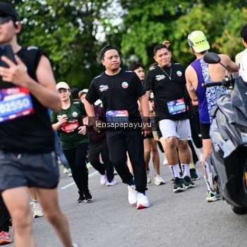 Runner Photo 4155541