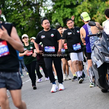 Runner Photo 4155561