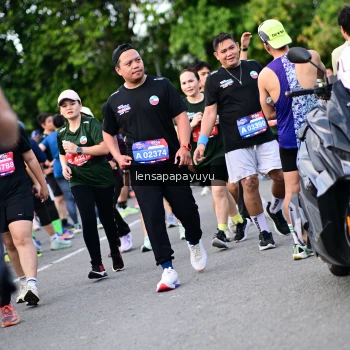 Runner Photo 4155570