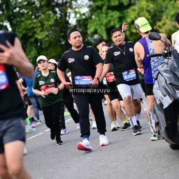 Runner Photo 4155573