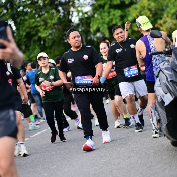 Runner Photo 4155603