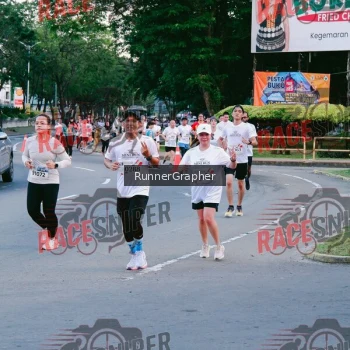 Runner Photo 415564