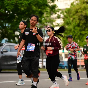 Runner Photo 4155661