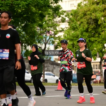 Runner Photo 4155667