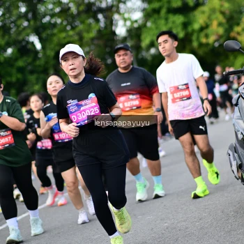 Runner Photo 4155676