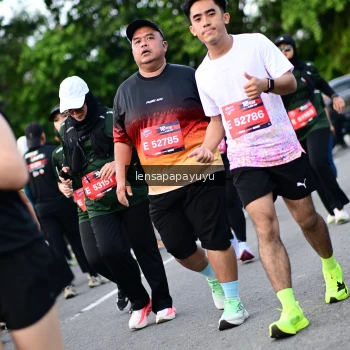 Runner Photo 4155740