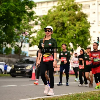 Runner Photo 4155846