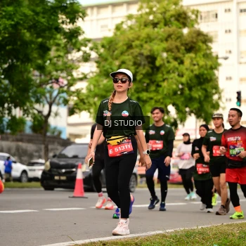 Runner Photo 4155847