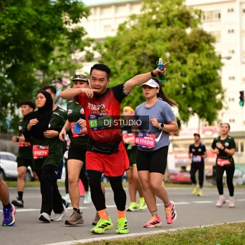 Runner Photo 4155871