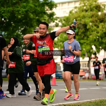 Runner Photo 4155875