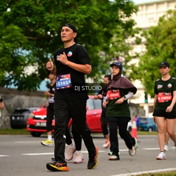 Runner Photo 4155911
