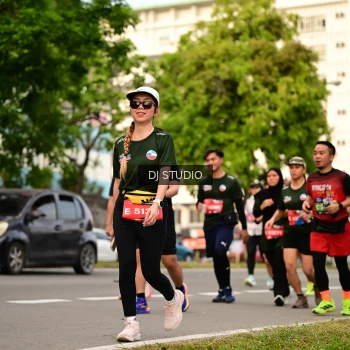 Runner Photo 4155933