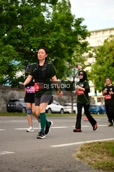 Runner Photo 4155936