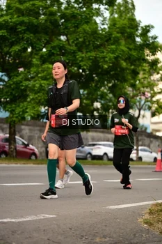 Runner Photo 4155959
