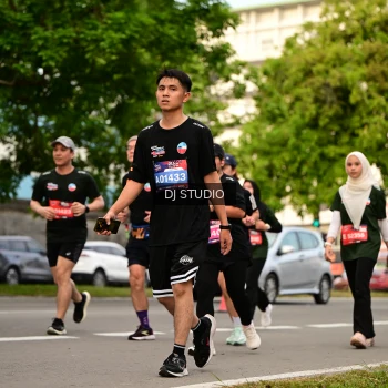 Runner Photo 4155973