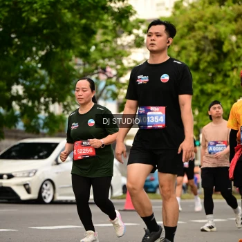 Runner Photo 4156001