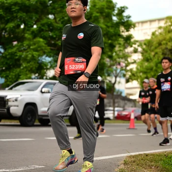 Runner Photo 4156002