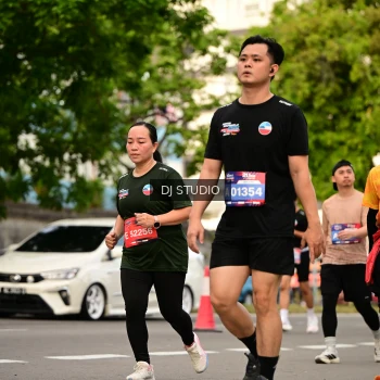 Runner Photo 4156003