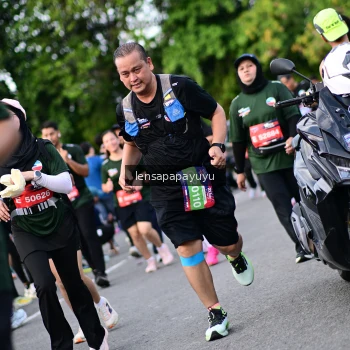Runner Photo 4156012