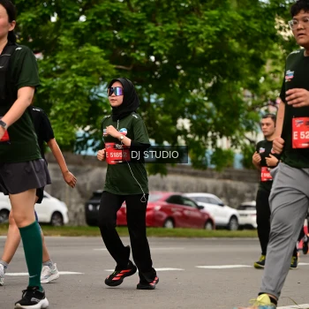 Runner Photo 4156034