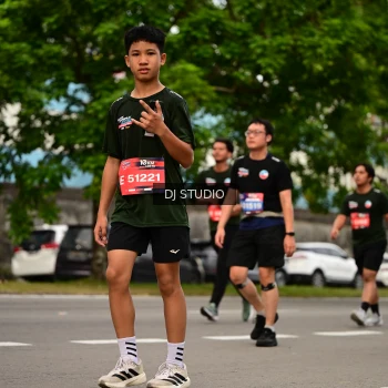 Runner Photo 4156035