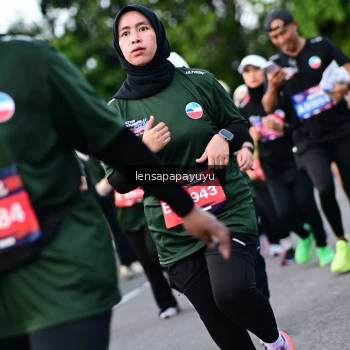 Runner Photo 4156042