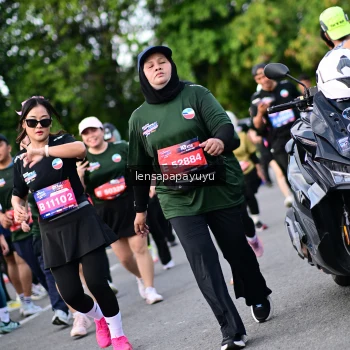 Runner Photo 4156048