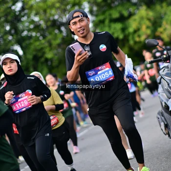 Runner Photo 4156073