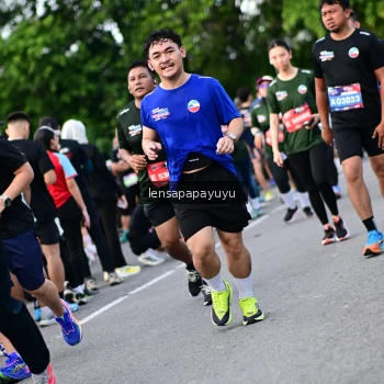 Runner Photo 4156107