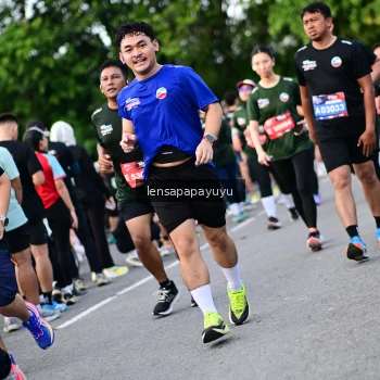 Runner Photo 4156108