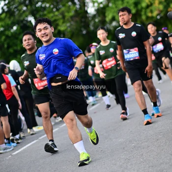 Runner Photo 4156130