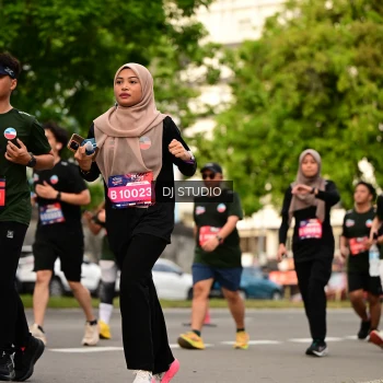 Runner Photo 4156143