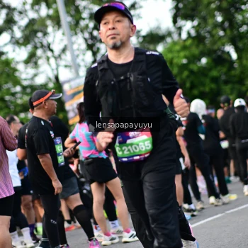 Runner Photo 4156149