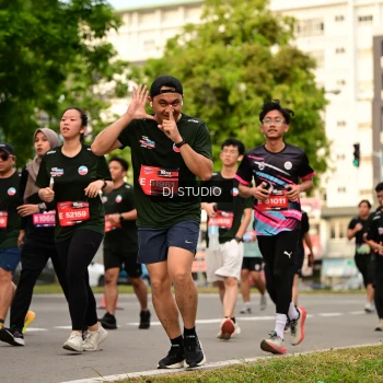 Runner Photo 4156165