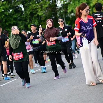 Runner Photo 4156191