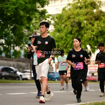 Runner Photo 4156195