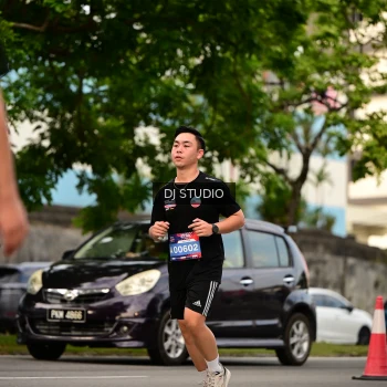Runner Photo 4156316