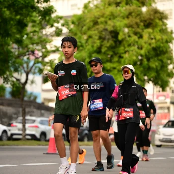 Runner Photo 4156331