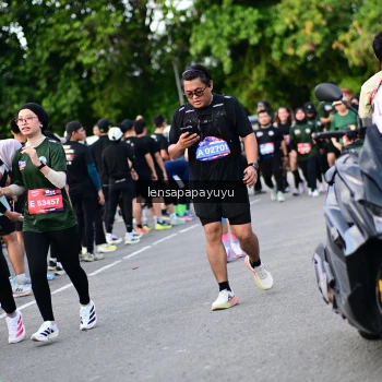 Runner Photo 4156336