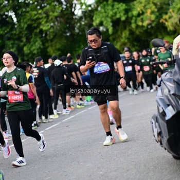 Runner Photo 4156345