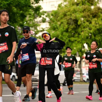 Runner Photo 4156350