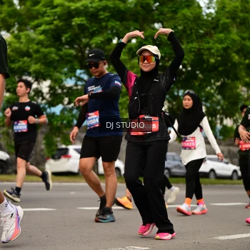 Runner Photo 4156370