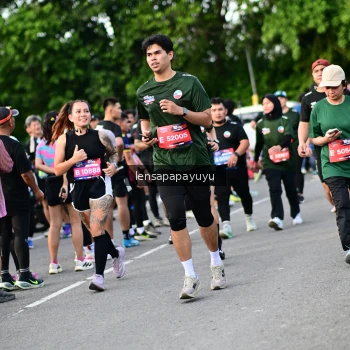 Runner Photo 4156404