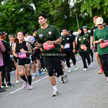 Runner Photo 4156407