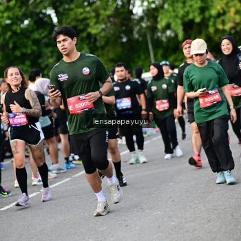 Runner Photo 4156431